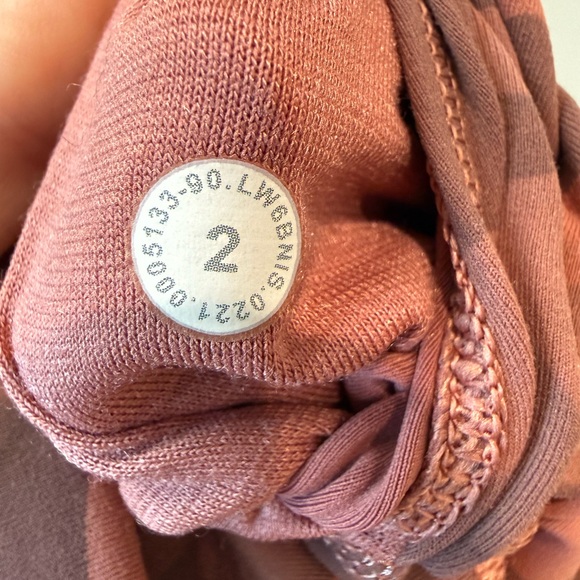 Lululemon Wonder Train High Rise Crop - Picture 8 of 8